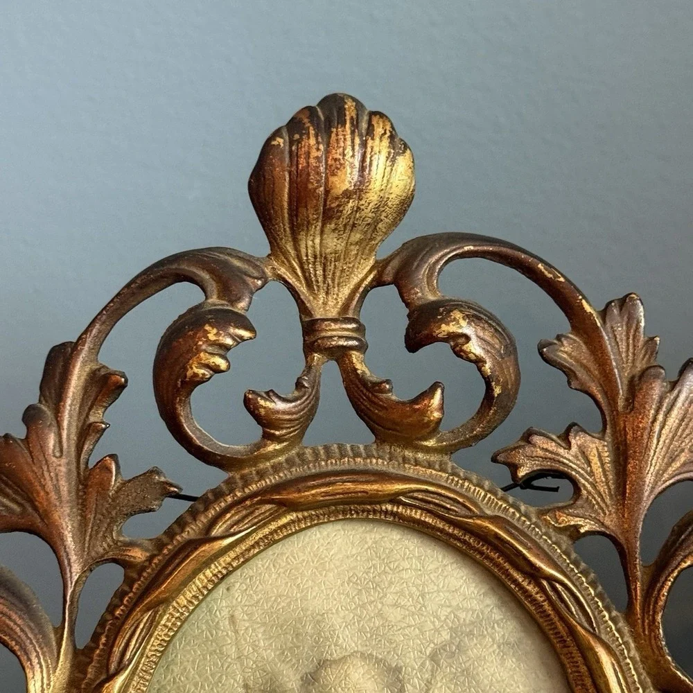 Vintage‎ Ornate Brass Picture Frame Baroque Rococo Easel Vanity Frame 5x7